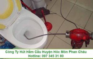 Khăn Rơi Vào Bồn Cầu Toilet Cách Xử Lý Nhanh Chóng Hiệu Qủa