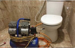 Thông bồn cầu huyện xuân lộc giá 100K bảo hành 6năm
