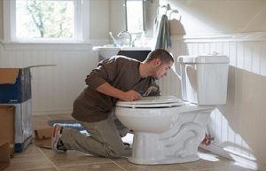 Thông bồn cầu nhơn trạch giá rẻ 100K bảo hành 6 năm